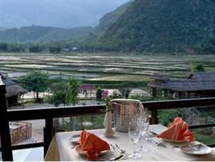 Restaurants à Mai Chau et scènes de diner