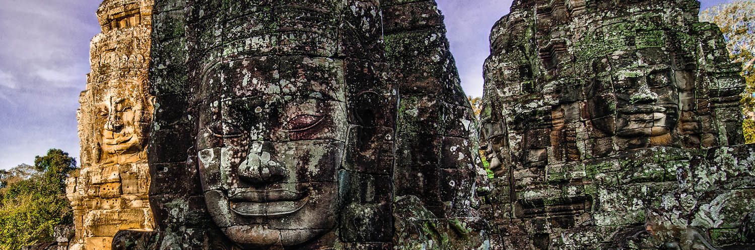 les statues du temples d'Angkor Thom au Cambodge