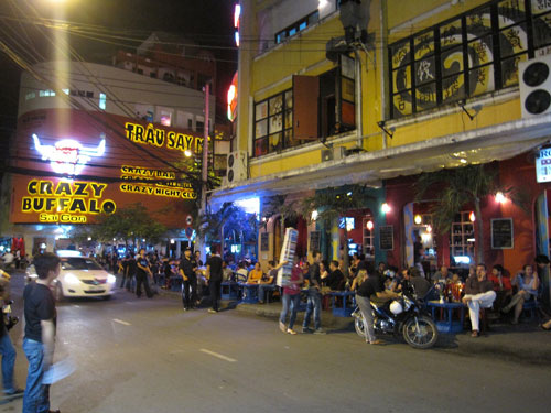 Rue de Pham Ngu Lao à Saigon