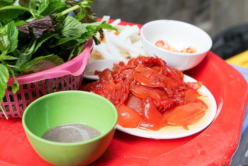 Salade de méduse rouge