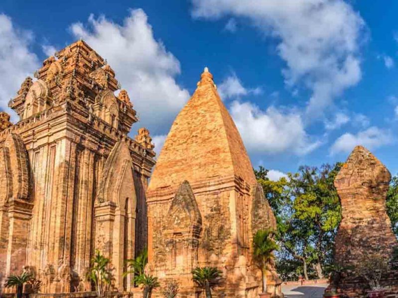 tour cham de ponagar